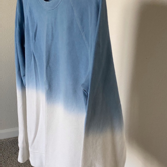 Old Navy Sky Blue Crewneck sweatshirt - Picture 4 of 4